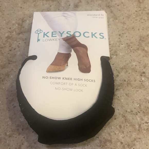 NWT Keysocks Low Key No-Show Knee High Socks Standard Fit - Picture 1 of 4